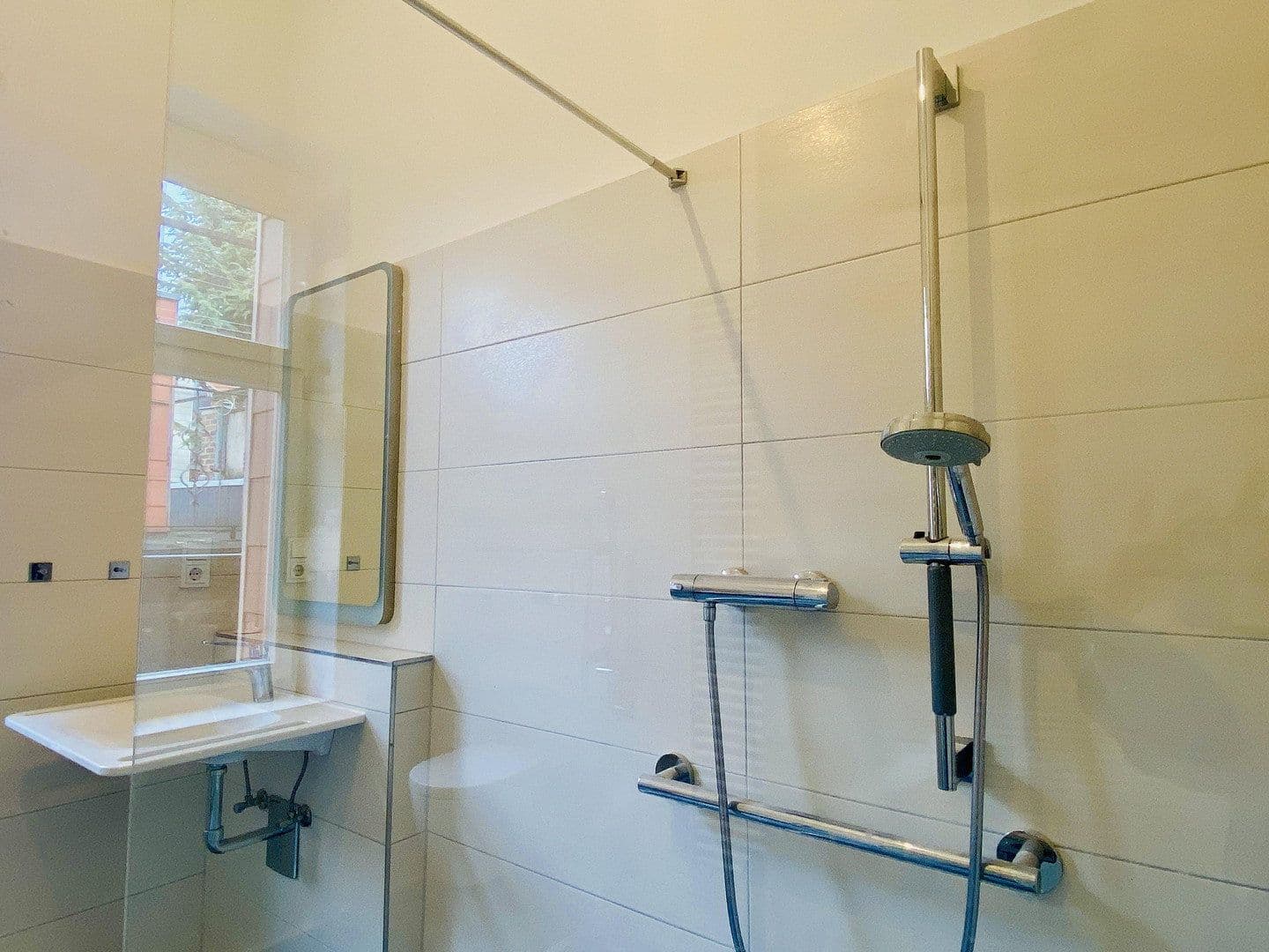 Pronájem bytu 2+1 64 m², Adalbertsteinweg 179, Cáchy, Severní Porýní-Vestfálsko Pronájem bytu 2+1 64 m², Adalbertsteinweg 179, Cáchy, Severní Porýní-Vestfálsko