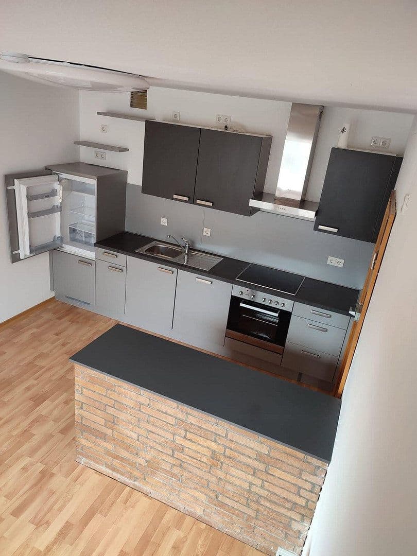 Pronájem bytu 3+1 80 m², Mengerschied, Porýní-Falc Pronájem bytu 3+1 80 m², Mengerschied, Porýní-Falc