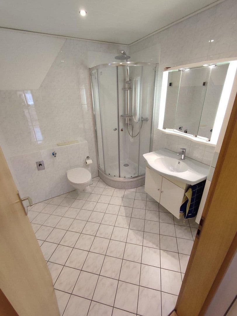 Pronájem bytu 3+1 80 m², Mengerschied, Porýní-Falc Pronájem bytu 3+1 80 m², Mengerschied, Porýní-Falc
