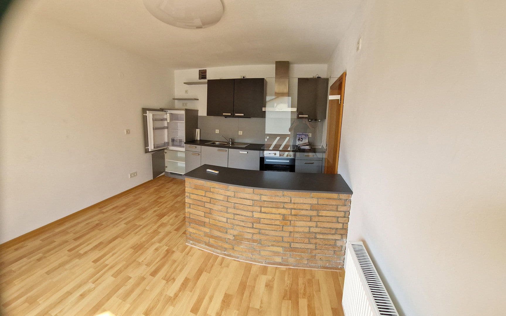 Pronájem bytu 3+1 80 m², Mengerschied, Porýní-Falc Pronájem bytu 3+1 80 m², Mengerschied, Porýní-Falc