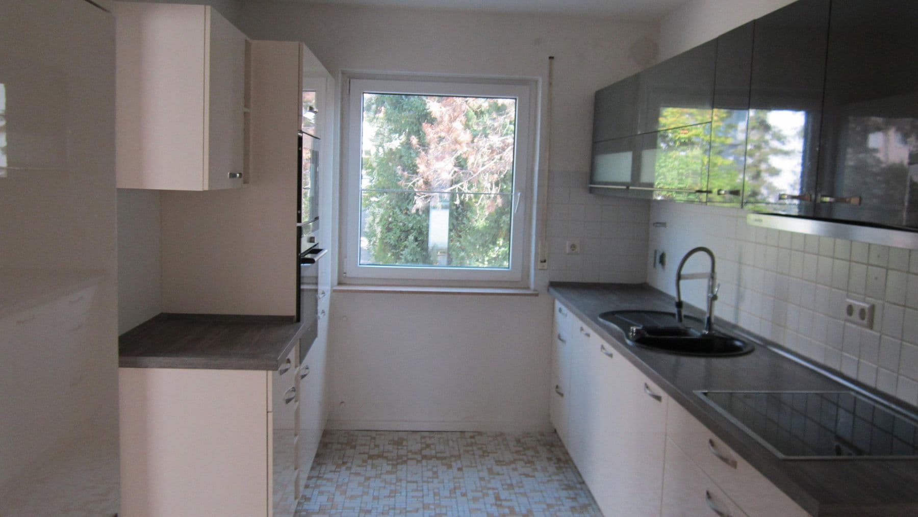 Pronájem bytu 4+kk 130 m², Herrenberg, Bádensko-Württembersko Pronájem bytu 4+kk 130 m², Herrenberg, Bádensko-Württembersko