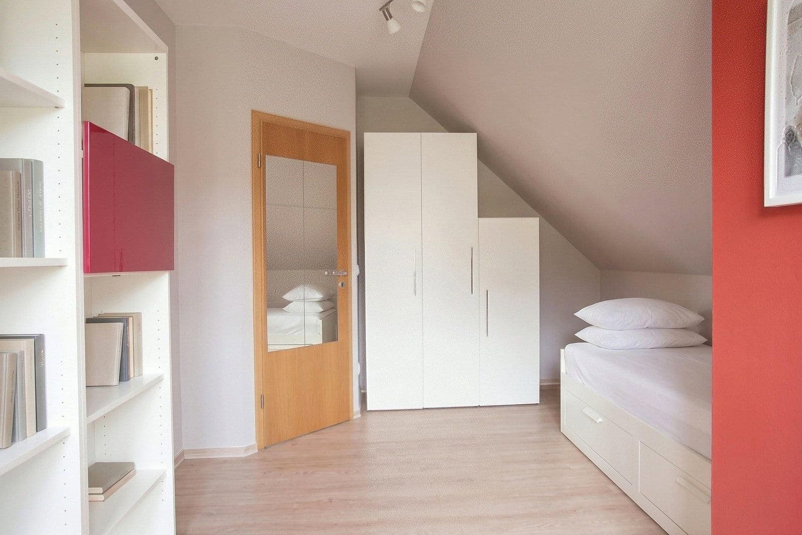 Prodej domu 165 m², pozemek 718 m², Neubrandenburg, Mecklenburg-Vorpommern Prodej domu 165 m², pozemek 718 m², Neubrandenburg, Mecklenburg-Vorpommern