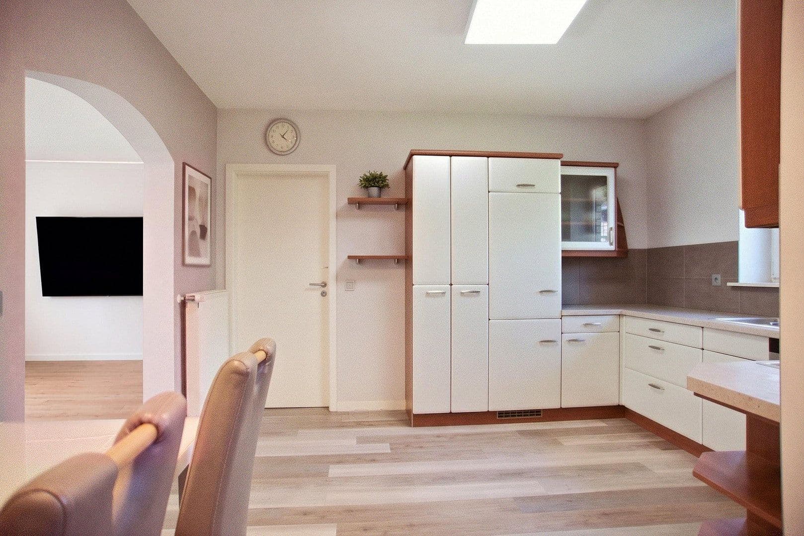 Prodej domu 165 m², pozemek 718 m², Neubrandenburg, Mecklenburg-Vorpommern Prodej domu 165 m², pozemek 718 m², Neubrandenburg, Mecklenburg-Vorpommern