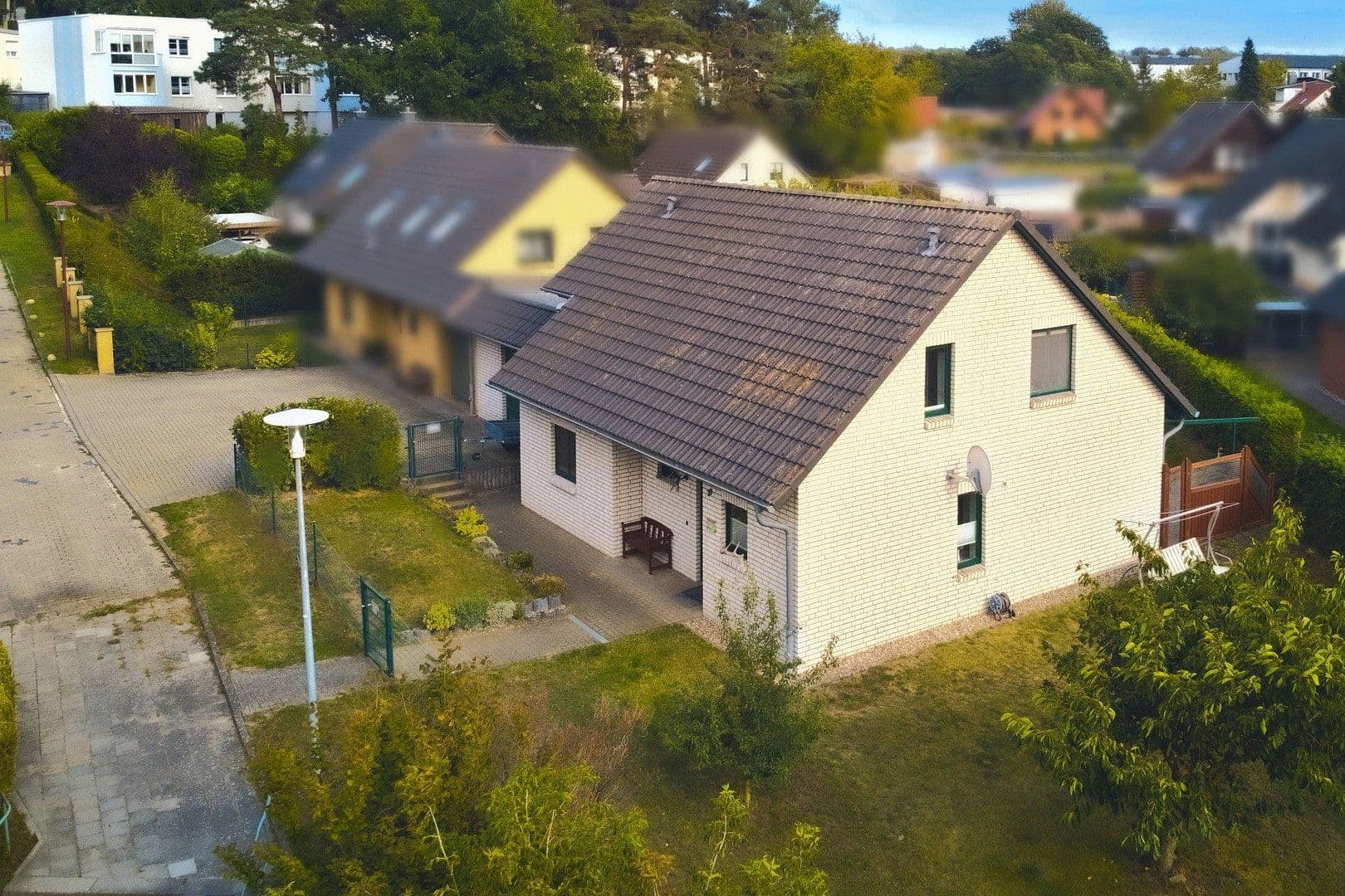 Prodej domu 165 m², pozemek 718 m², Neubrandenburg, Mecklenburg-Vorpommern Prodej domu 165 m², pozemek 718 m², Neubrandenburg, Mecklenburg-Vorpommern