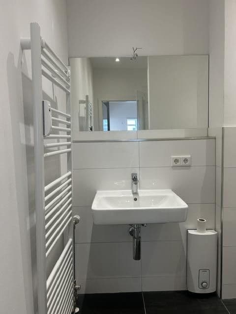 Pronájem bytu 3+1 79 m², Wilhelmstraße 1-5, Neuss, Severní Porýní-Vestfálsko Pronájem bytu 3+1 79 m², Wilhelmstraße 1-5, Neuss, Severní Porýní-Vestfálsko