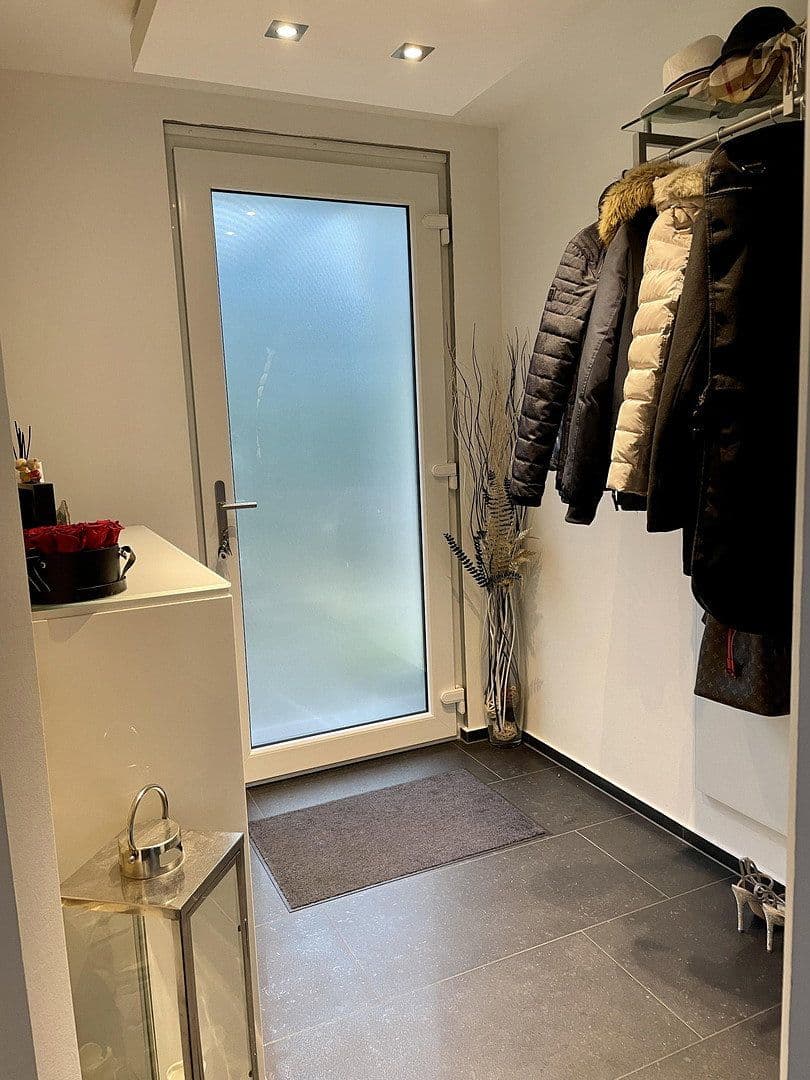 Pronájem domu 82 m², pozemek 350 m², Dietzenbach, Hessen Pronájem domu 82 m², pozemek 350 m², Dietzenbach, Hessen
