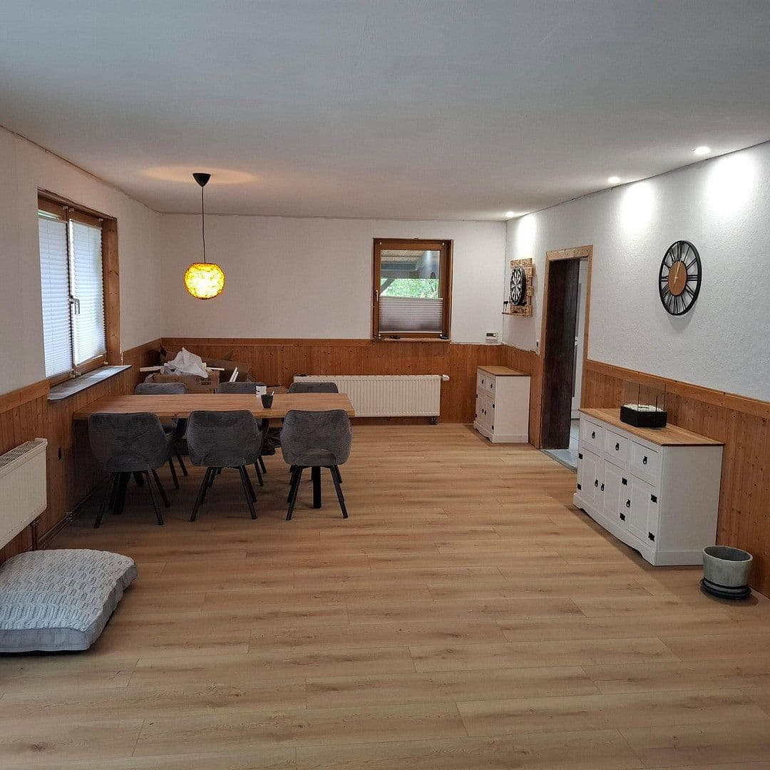 Prodej domu 188 m², pozemek 1.330 m², Kalefeld, Dolní Sasko Prodej domu 188 m², pozemek 1.330 m², Kalefeld, Dolní Sasko