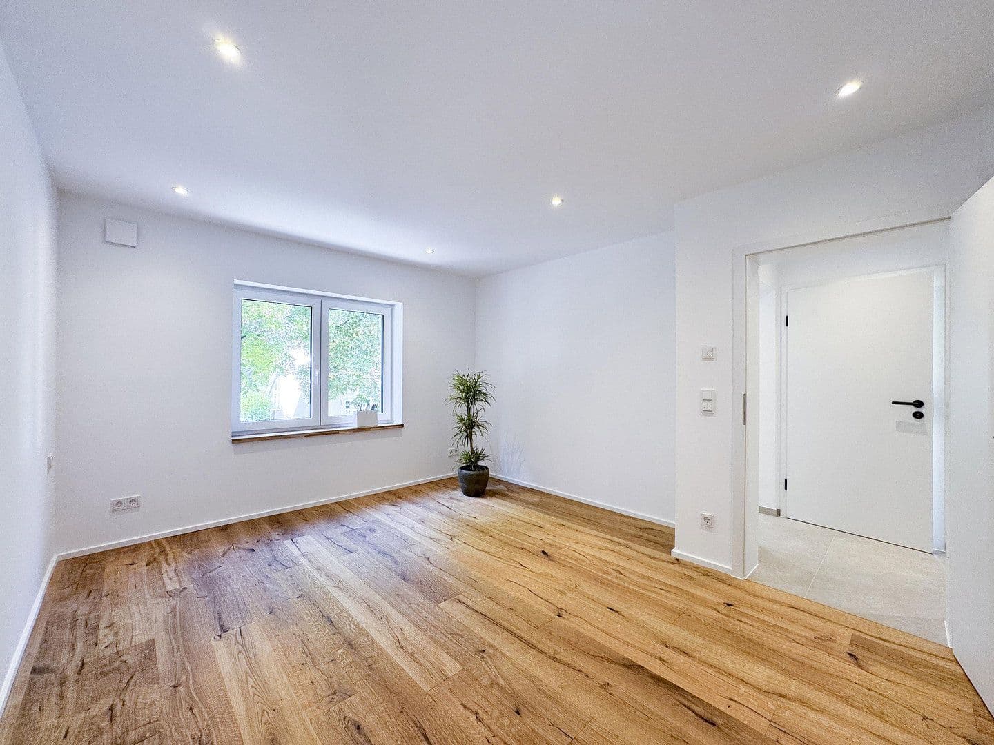 Prodej bytu 3+1 64 m², Trier, Porýní-Falc Prodej bytu 3+1 64 m², Trier, Porýní-Falc