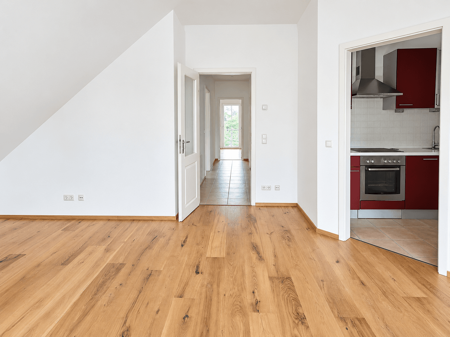 Pronájem bytu 4+1 91 m², Gronsdorferstraße 1, Haar, Bavorsko Pronájem bytu 4+1 91 m², Gronsdorferstraße 1, Haar, Bavorsko