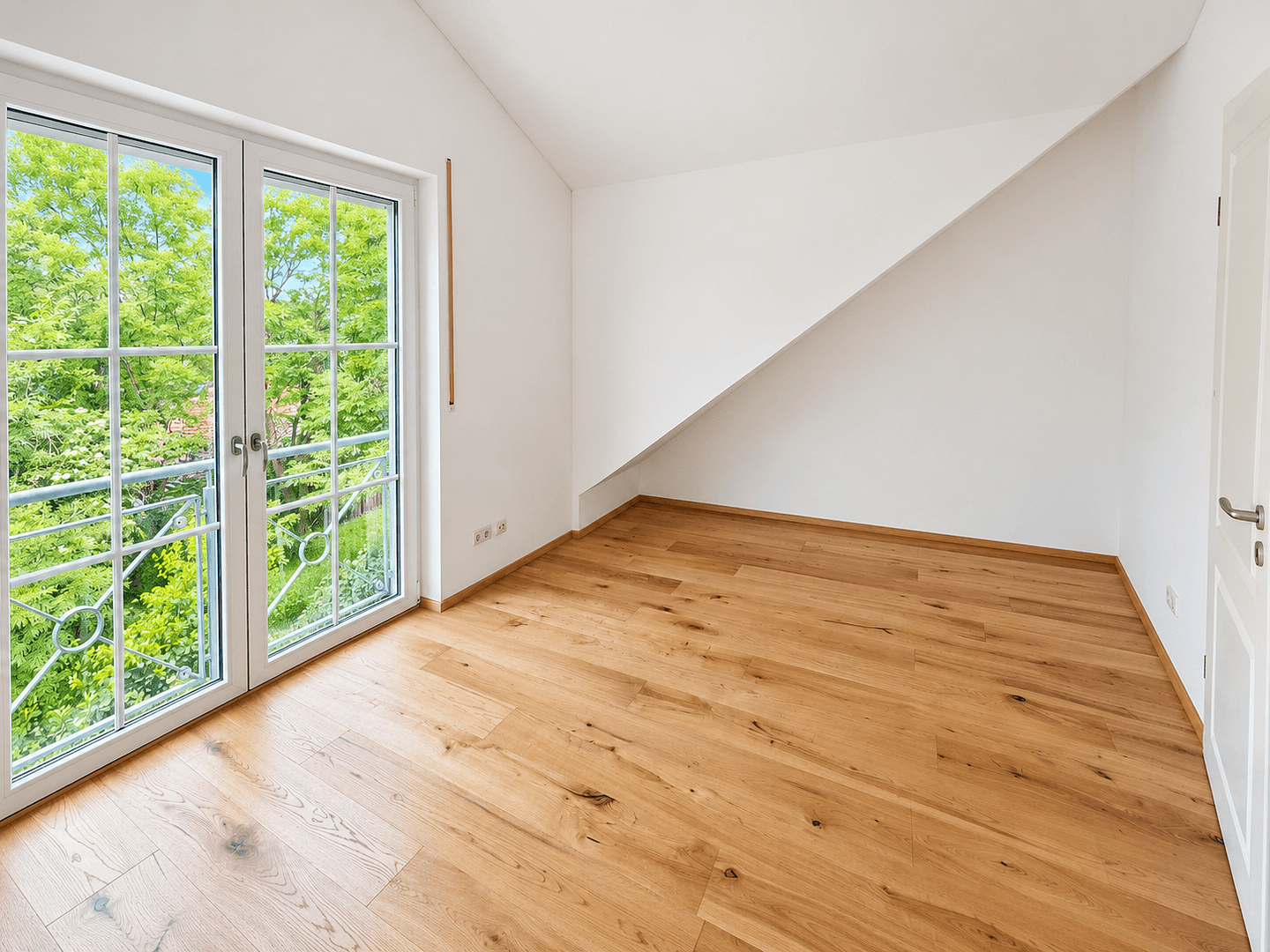 Pronájem bytu 4+1 91 m², Gronsdorferstraße 1, Haar, Bavorsko Pronájem bytu 4+1 91 m², Gronsdorferstraße 1, Haar, Bavorsko