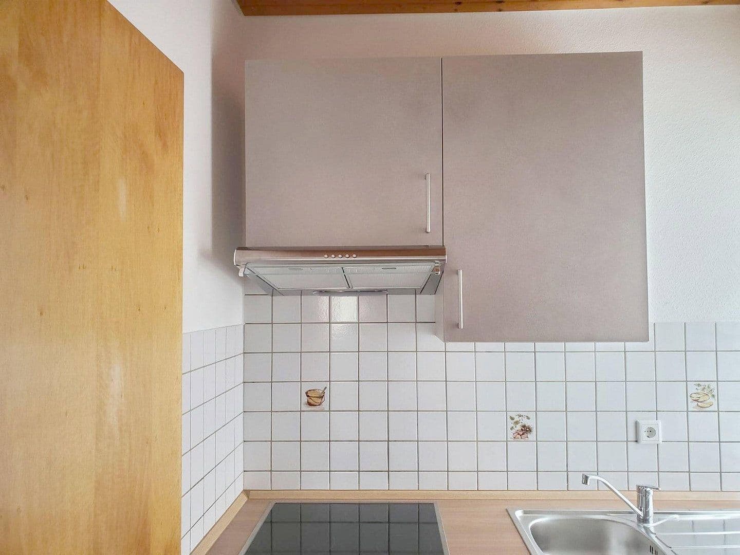 Pronájem bytu 1+1 33 m², Tübingen, Bádensko-Württembersko Pronájem bytu 1+1 33 m², Tübingen, Bádensko-Württembersko