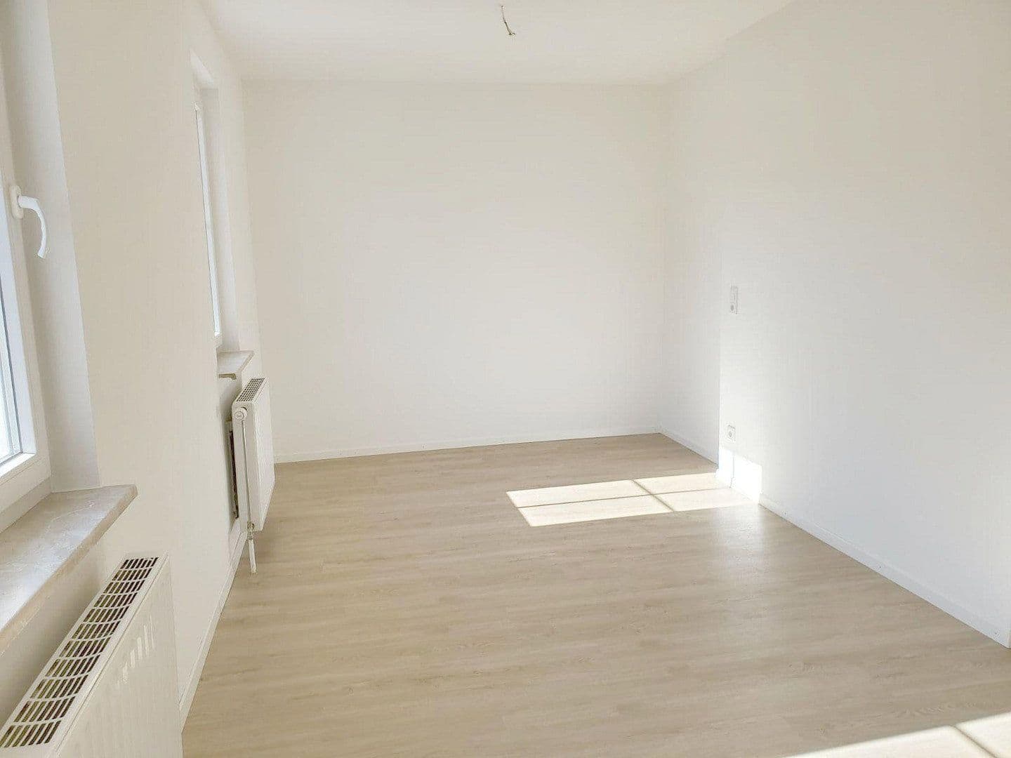 Pronájem bytu 1+1 33 m², Tübingen, Bádensko-Württembersko Pronájem bytu 1+1 33 m², Tübingen, Bádensko-Württembersko
