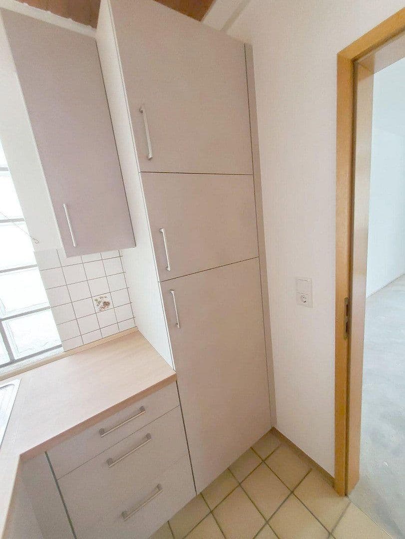 Pronájem bytu 1+1 33 m², Tübingen, Bádensko-Württembersko Pronájem bytu 1+1 33 m², Tübingen, Bádensko-Württembersko