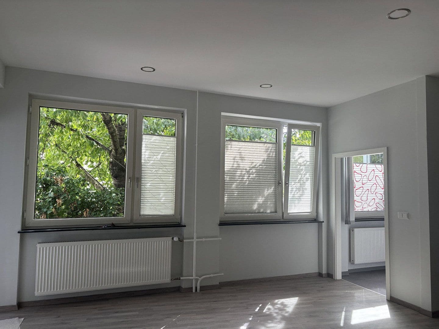 Pronájem kanceláře 160 m², Schriesheim, Bádensko-Württembersko Pronájem kanceláře 160 m², Schriesheim, Bádensko-Württembersko