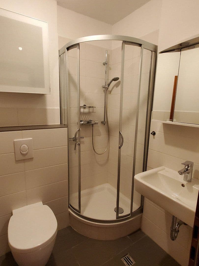 Prodej bytu 1+1 45 m², Am Pichelssee 54, Berlin, Berlín Prodej bytu 1+1 45 m², Am Pichelssee 54, Berlin, Berlín