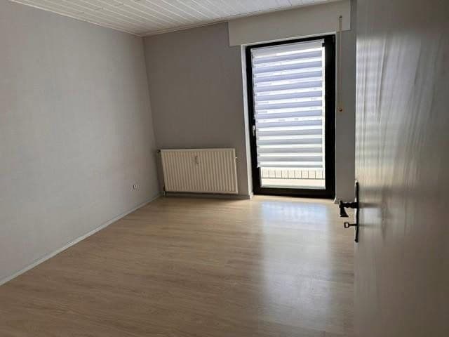 Pronájem bytu 3+1 82 m², Südstr. 8, Eschweiler, Severní Porýní-Vestfálsko Pronájem bytu 3+1 82 m², Südstr. 8, Eschweiler, Severní Porýní-Vestfálsko