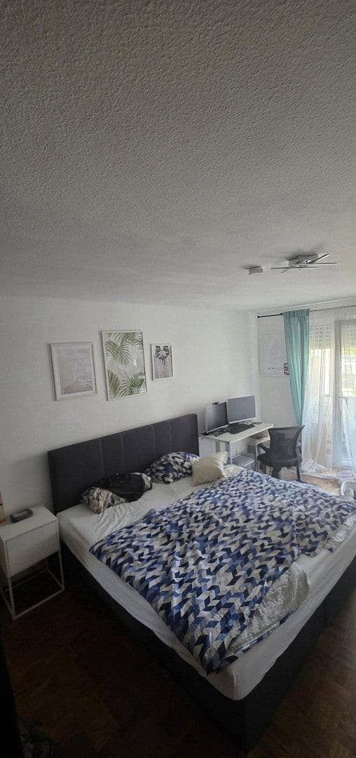 Pronájem bytu 2+1 60 m², Walter-Gropius-Str. 1, Reutlingen, Bádensko-Württembersko Pronájem bytu 2+1 60 m², Walter-Gropius-Str. 1, Reutlingen, Bádensko-Württembersko