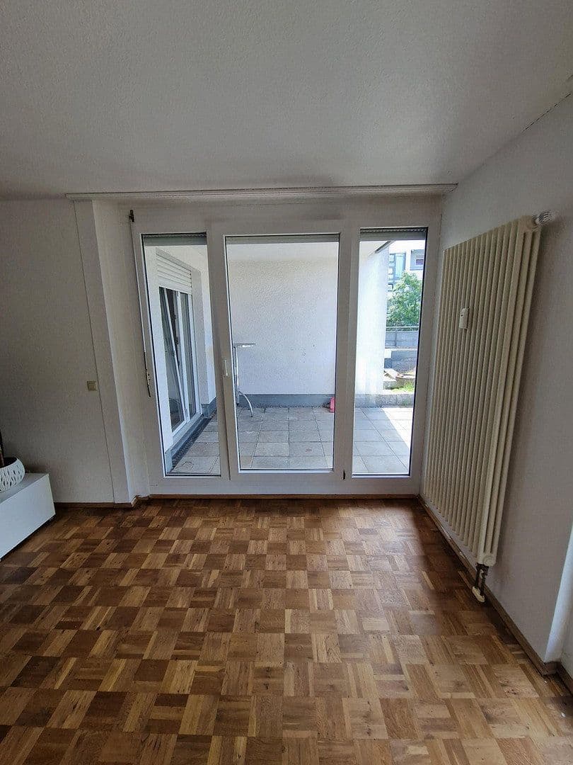 Pronájem bytu 2+1 60 m², Walter-Gropius-Str. 1, Reutlingen, Bádensko-Württembersko Pronájem bytu 2+1 60 m², Walter-Gropius-Str. 1, Reutlingen, Bádensko-Württembersko