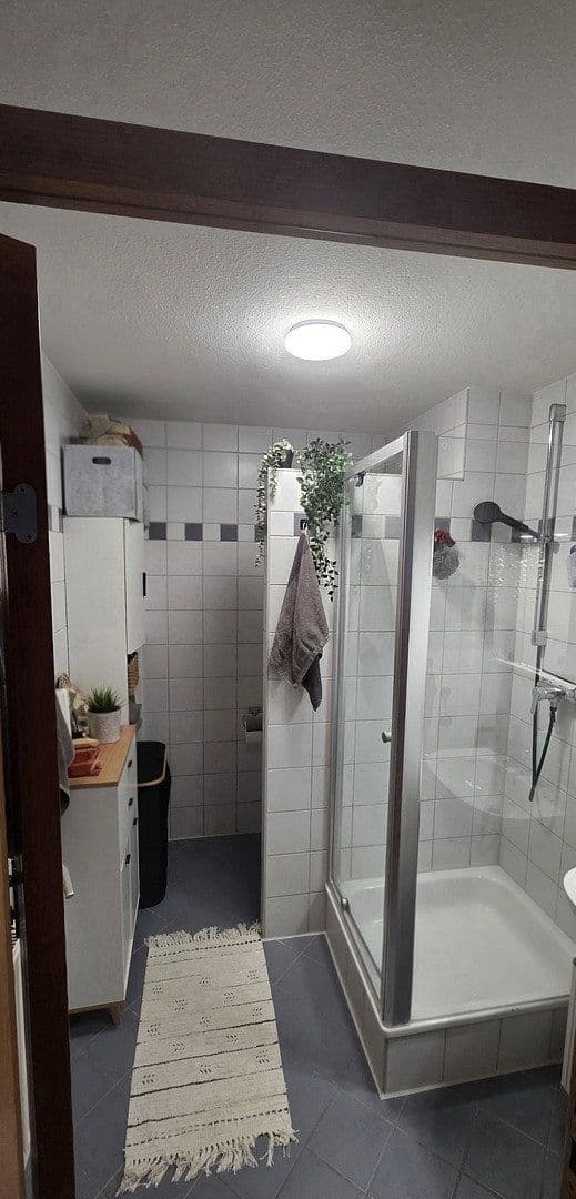 Pronájem bytu 2+1 60 m², Walter-Gropius-Str. 1, Reutlingen, Bádensko-Württembersko Pronájem bytu 2+1 60 m², Walter-Gropius-Str. 1, Reutlingen, Bádensko-Württembersko
