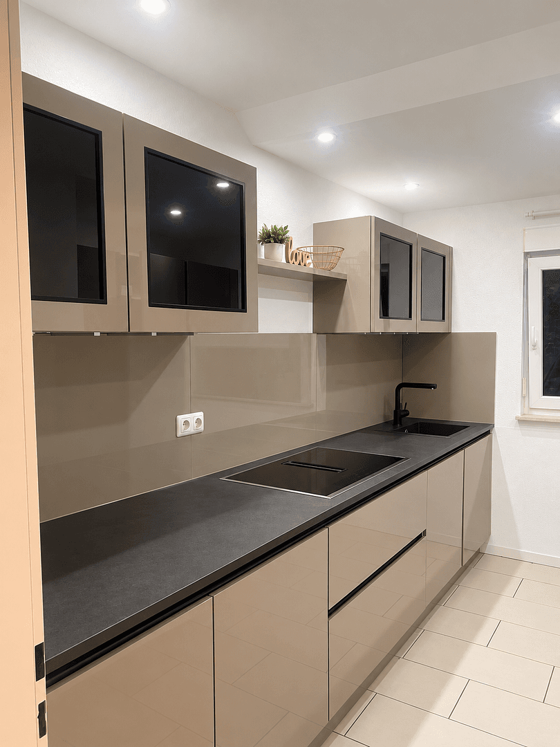 Prodej bytu 3+1 81 m², Leverkusen, Severní Porýní-Vestfálsko Prodej bytu 3+1 81 m², Leverkusen, Severní Porýní-Vestfálsko