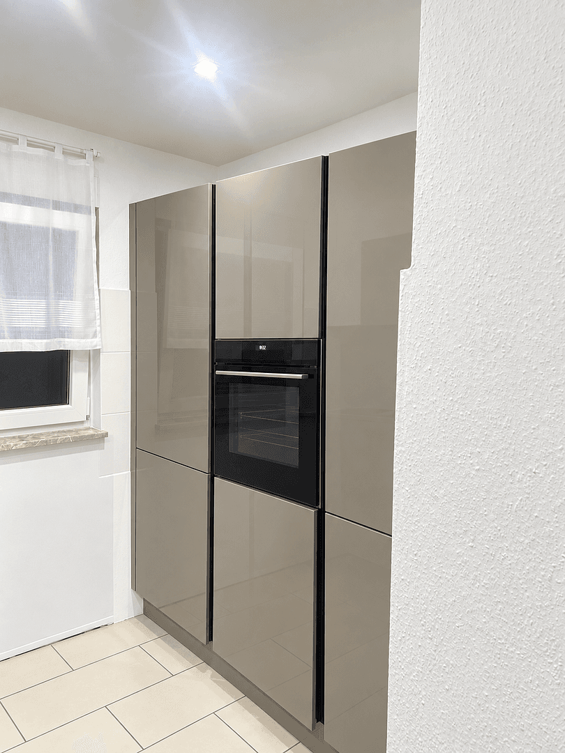 Prodej bytu 3+1 81 m², Leverkusen, Severní Porýní-Vestfálsko Prodej bytu 3+1 81 m², Leverkusen, Severní Porýní-Vestfálsko