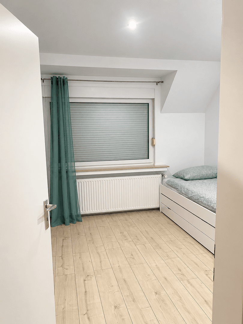 Prodej bytu 3+1 81 m², Leverkusen, Severní Porýní-Vestfálsko Prodej bytu 3+1 81 m², Leverkusen, Severní Porýní-Vestfálsko