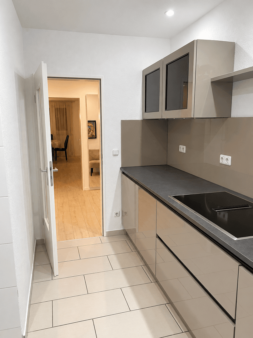 Prodej bytu 3+1 81 m², Leverkusen, Severní Porýní-Vestfálsko Prodej bytu 3+1 81 m², Leverkusen, Severní Porýní-Vestfálsko