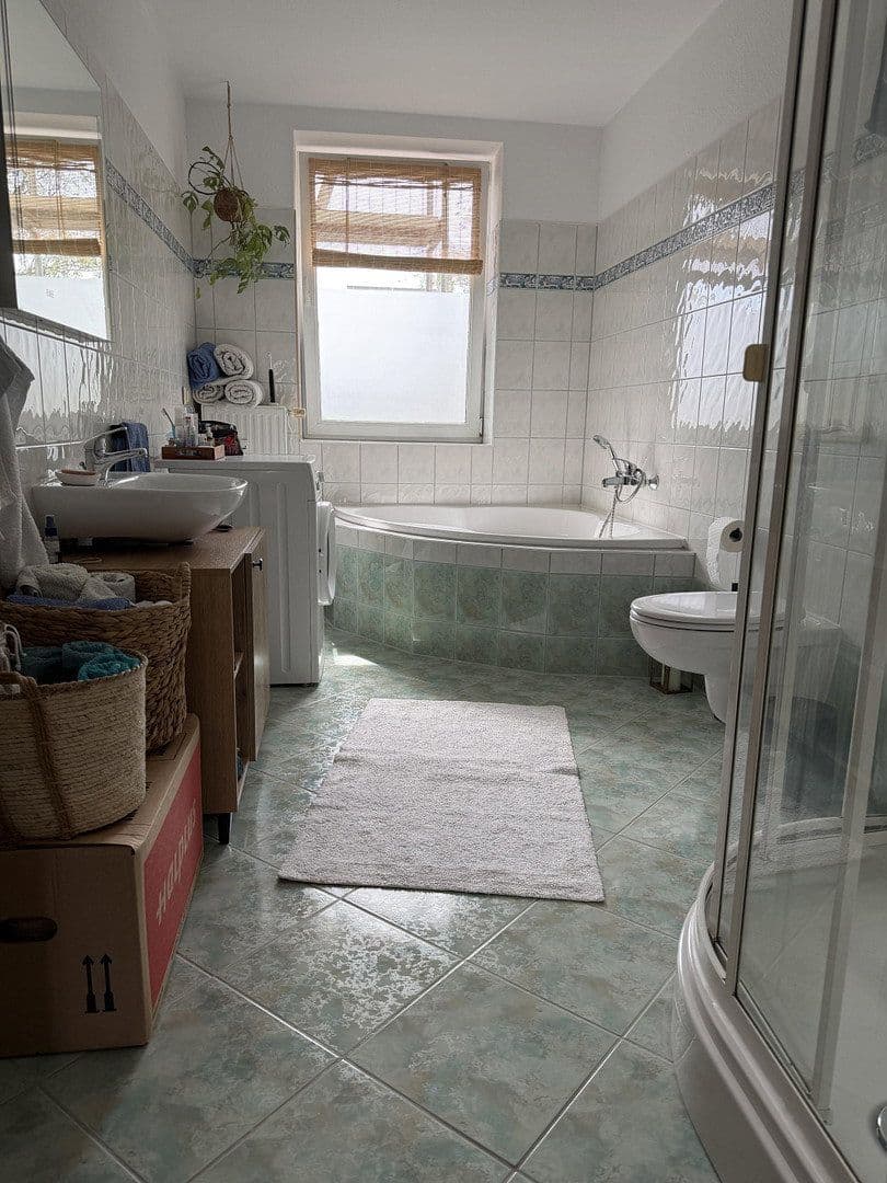 Pronájem bytu 2+1 73 m², Halle, Sasko-Anhaltsko Pronájem bytu 2+1 73 m², Halle, Sasko-Anhaltsko