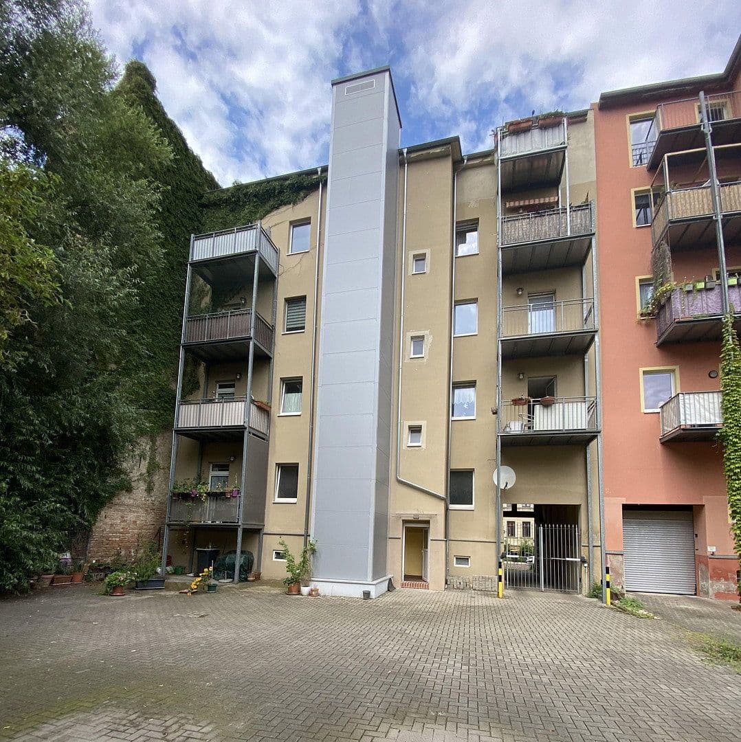 Pronájem bytu 2+1 73 m², Halle, Sasko-Anhaltsko Pronájem bytu 2+1 73 m², Halle, Sasko-Anhaltsko