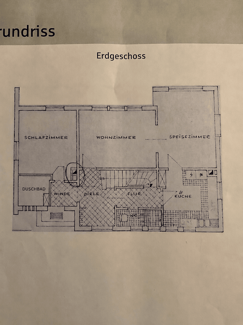 Prodej domu 190 m², pozemek 1.703 m², Böchingen, Porýní-Falc Prodej domu 190 m², pozemek 1.703 m², Böchingen, Porýní-Falc