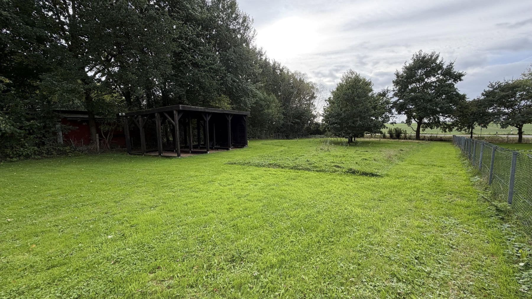Prodej domu 190 m², pozemek 3.334 m², Rehhorst, Šlesvicko-Holštýnsko Prodej domu 190 m², pozemek 3.334 m², Rehhorst, Šlesvicko-Holštýnsko
