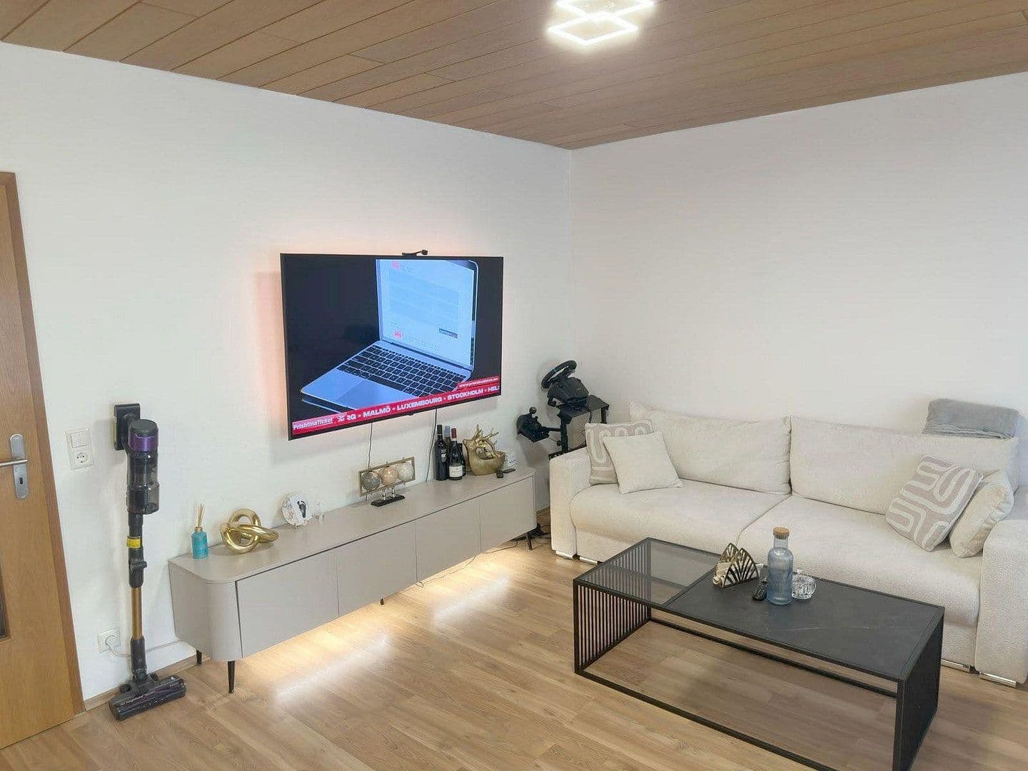 Pronájem bytu 3+1 68 m², Ulm, Bádensko-Württembersko Pronájem bytu 3+1 68 m², Ulm, Bádensko-Württembersko