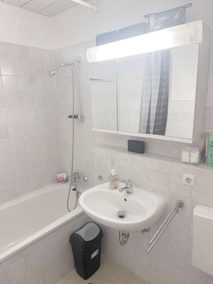 Pronájem bytu 3+1 68 m², Ulm, Bádensko-Württembersko Pronájem bytu 3+1 68 m², Ulm, Bádensko-Württembersko