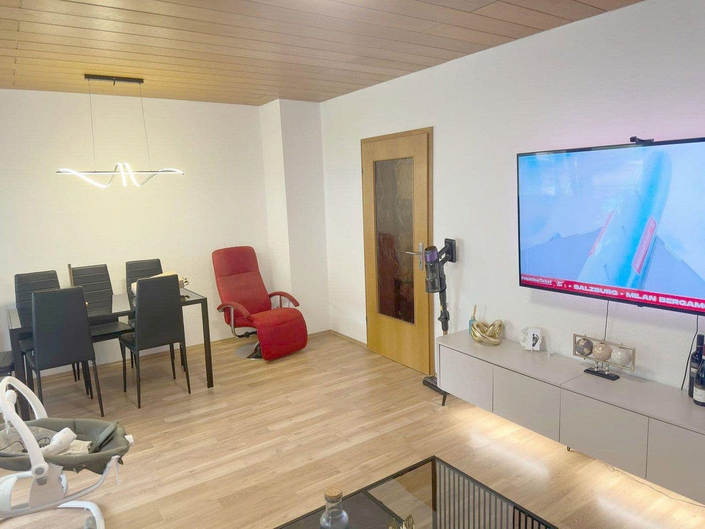 Pronájem bytu 3+1 68 m², Ulm, Bádensko-Württembersko Pronájem bytu 3+1 68 m², Ulm, Bádensko-Württembersko