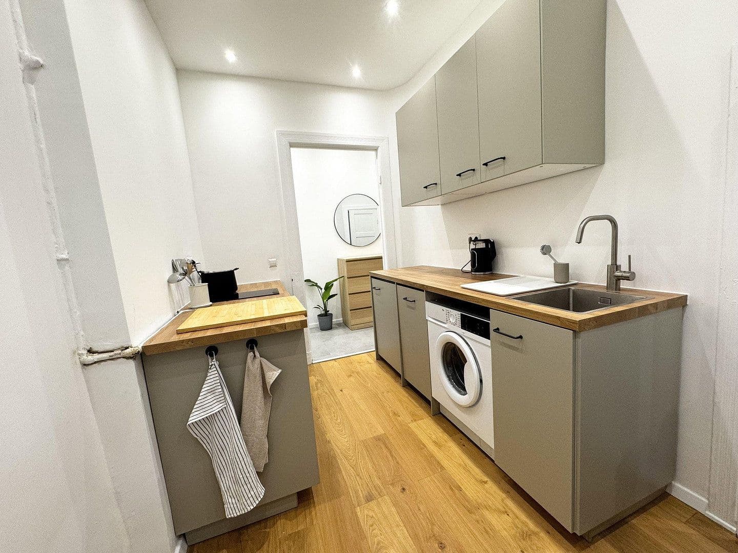 Pronájem bytu 1+1 32 m², Friedrich-Wilhelm-Str. 64, Berlin, Berlín Pronájem bytu 1+1 32 m², Friedrich-Wilhelm-Str. 64, Berlin, Berlín