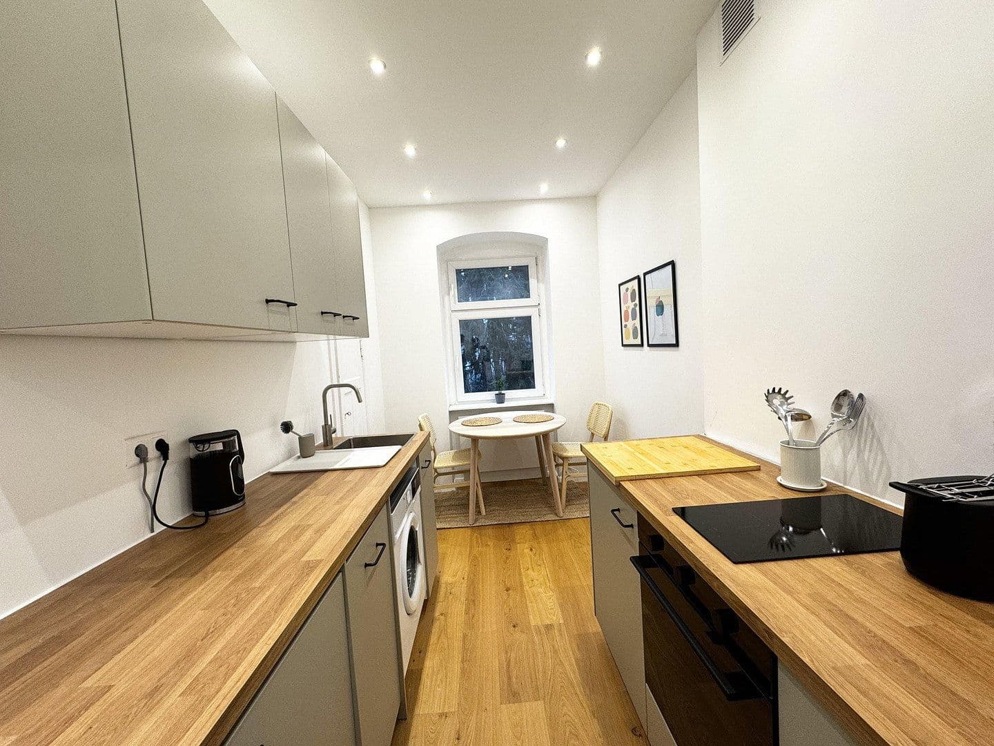 Pronájem bytu 1+1 32 m², Friedrich-Wilhelm-Str. 64, Berlin, Berlín Pronájem bytu 1+1 32 m², Friedrich-Wilhelm-Str. 64, Berlin, Berlín