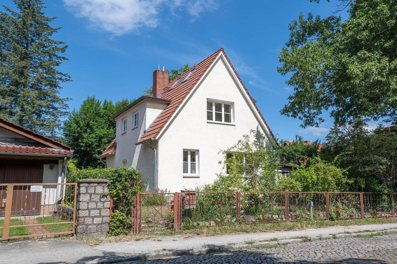 Prodej domu 92 m², pozemek 556 m², Kleinmachnow, Braniborsko Prodej domu 92 m², pozemek 556 m², Kleinmachnow, Braniborsko