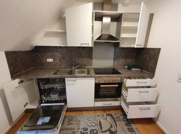 Pronájem bytu 2+kk 75 m², Schwäbisch Gmünd, Bádensko-Württembersko Pronájem bytu 2+kk 75 m², Schwäbisch Gmünd, Bádensko-Württembersko