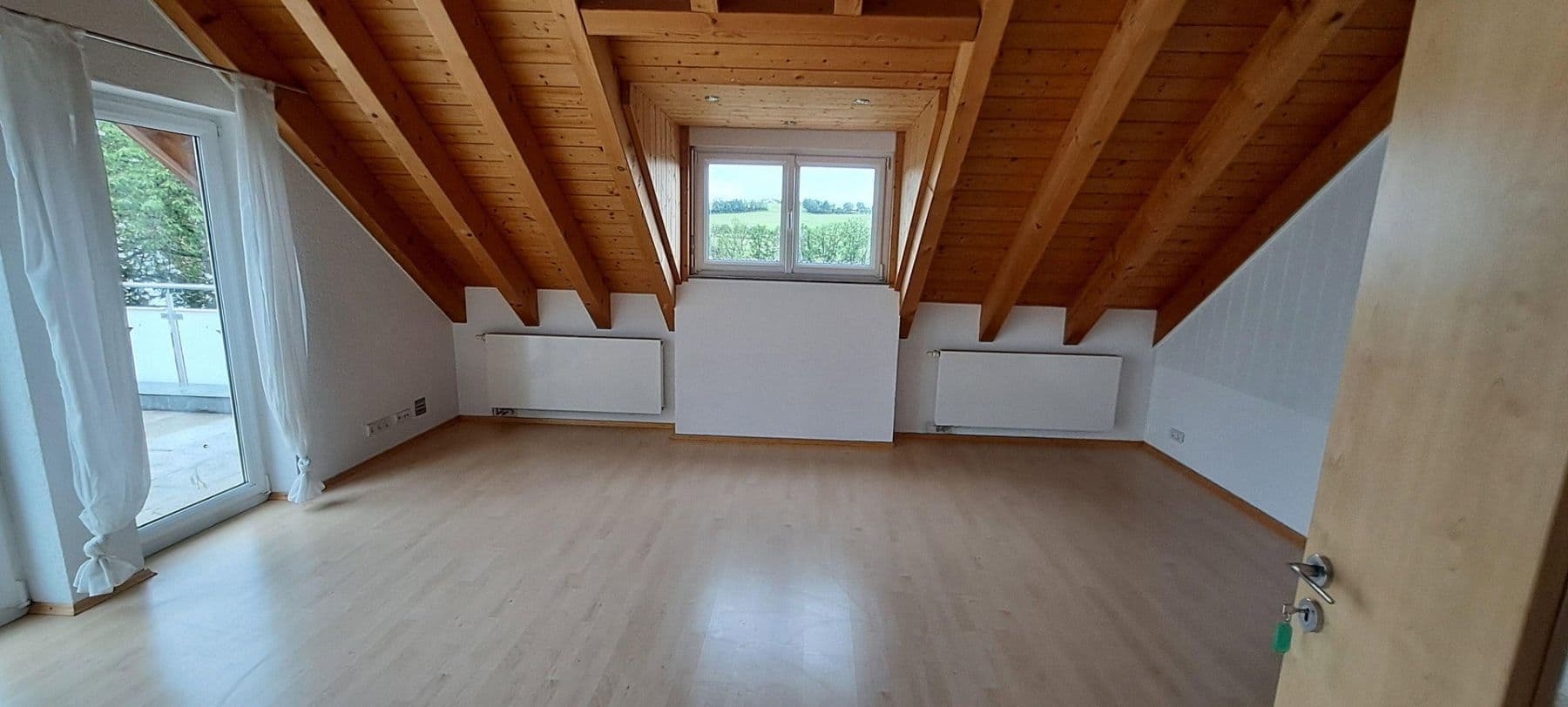 Pronájem bytu 3+1 120 m², Birenbach, Bádensko-Württembersko Pronájem bytu 3+1 120 m², Birenbach, Bádensko-Württembersko