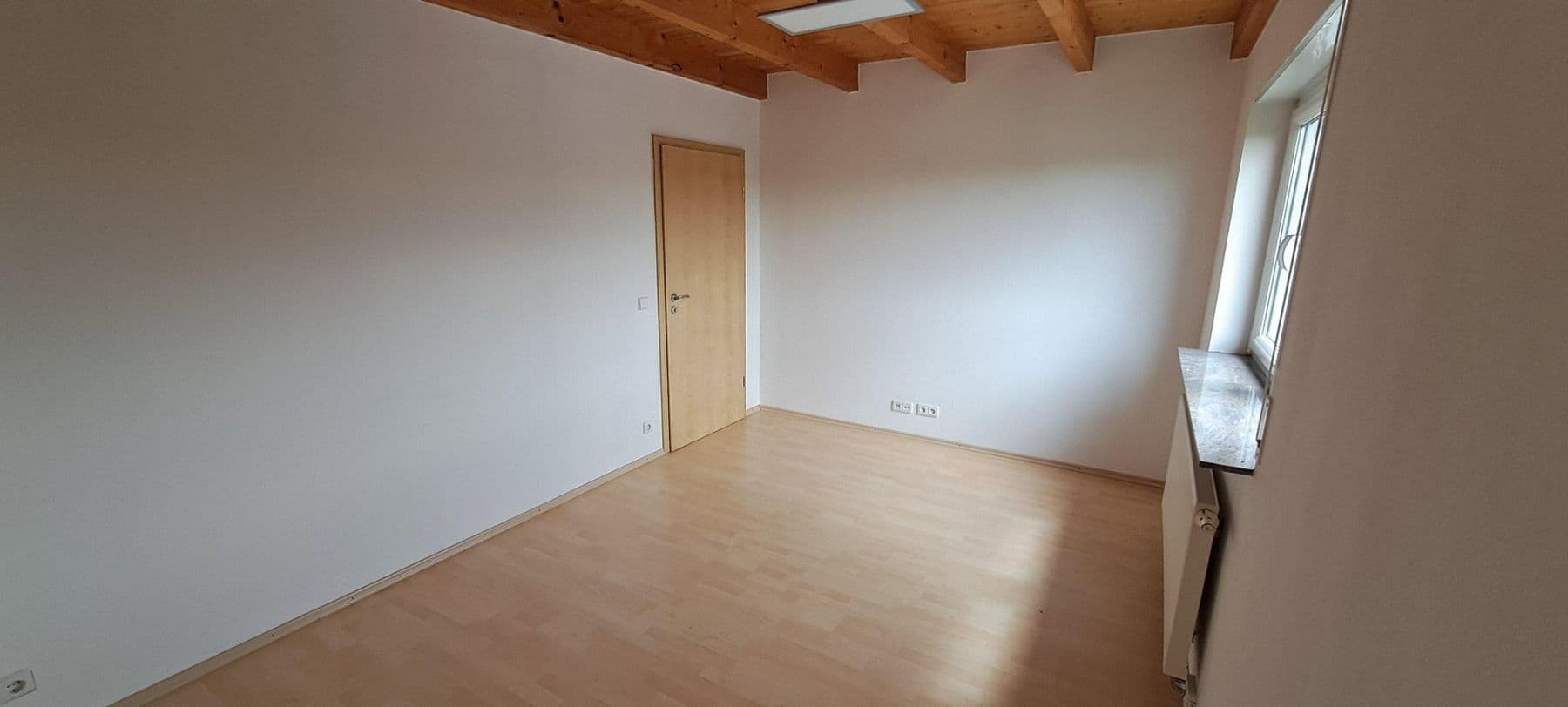 Pronájem bytu 3+1 120 m², Birenbach, Bádensko-Württembersko Pronájem bytu 3+1 120 m², Birenbach, Bádensko-Württembersko