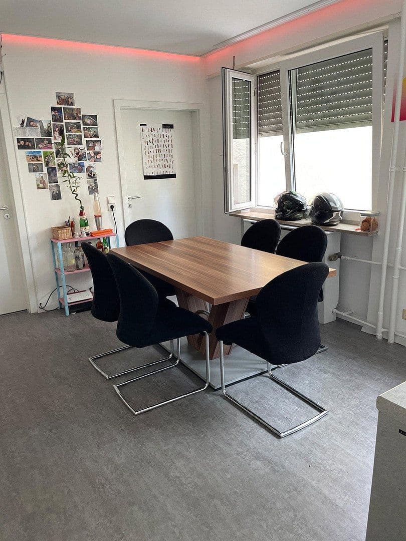 Pronájem bytu 13 m², Herdweg 35, Stuttgart, Bádensko-Württembersko Pronájem bytu 13 m², Herdweg 35, Stuttgart, Bádensko-Württembersko