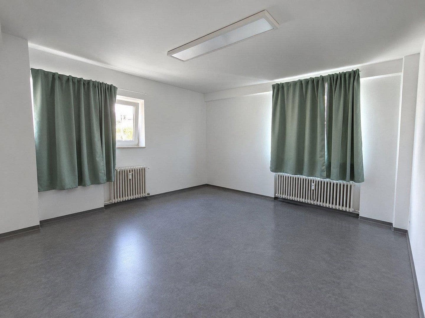 Pronájem bytu 13 m², Herdweg 35, Stuttgart, Bádensko-Württembersko Pronájem bytu 13 m², Herdweg 35, Stuttgart, Bádensko-Württembersko