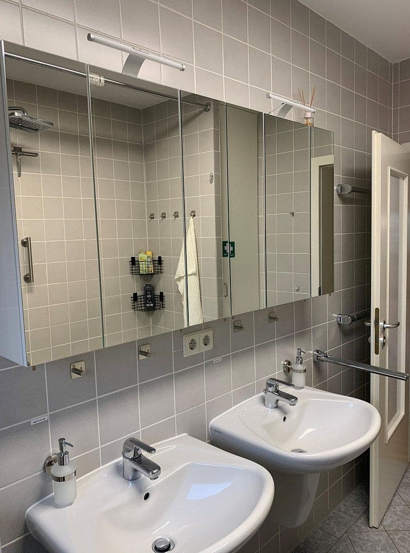 Prodej bytu 3+1 108 m², Rhode-Island-Allee 83, Karlsruhe, Bádensko-Württembersko Prodej bytu 3+1 108 m², Rhode-Island-Allee 83, Karlsruhe, Bádensko-Württembersko