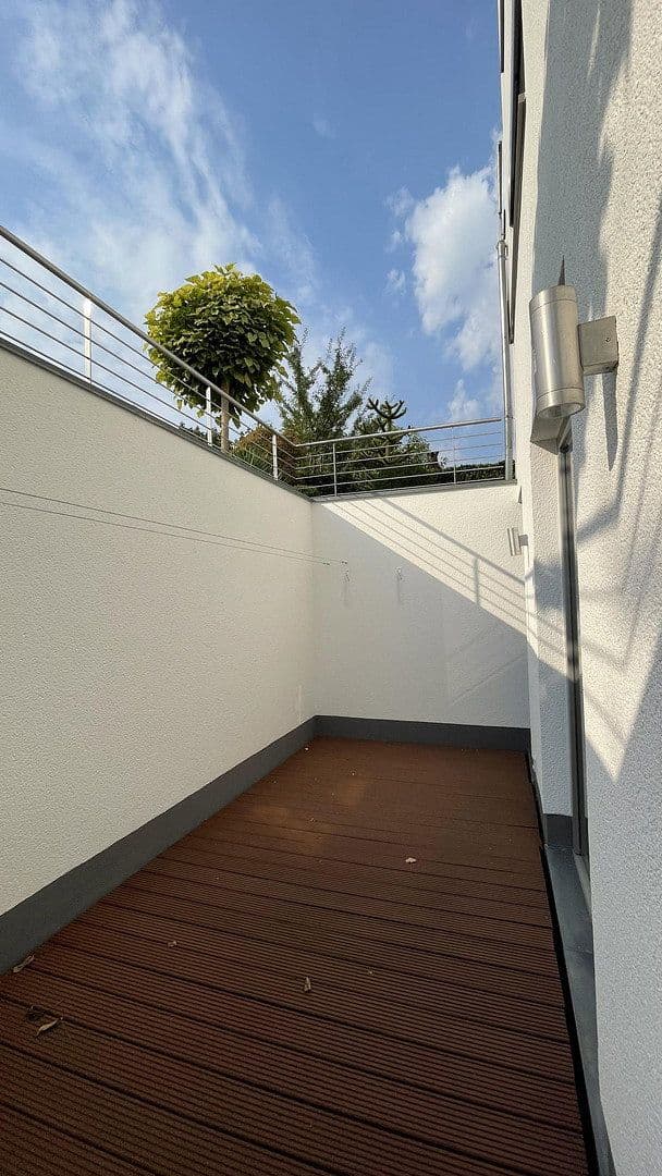 Prodej domu 274 m², pozemek 702 m², Königswinter, Severní Porýní-Vestfálsko Prodej domu 274 m², pozemek 702 m², Königswinter, Severní Porýní-Vestfálsko