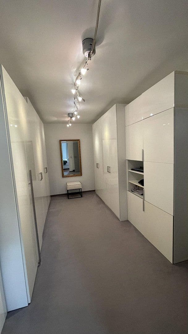 Prodej domu 274 m², pozemek 702 m², Königswinter, Severní Porýní-Vestfálsko Prodej domu 274 m², pozemek 702 m², Königswinter, Severní Porýní-Vestfálsko