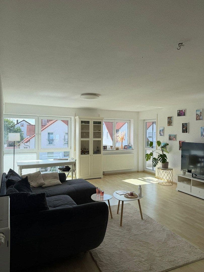 Pronájem bytu 4+1 91 m², Nersingen, Bavorsko Pronájem bytu 4+1 91 m², Nersingen, Bavorsko
