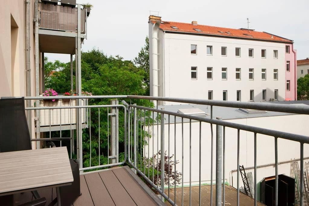 Prodej bytu 3+1 102 m², Metzer Straße 25, Berlin, Berlín Prodej bytu 3+1 102 m², Metzer Straße 25, Berlin, Berlín