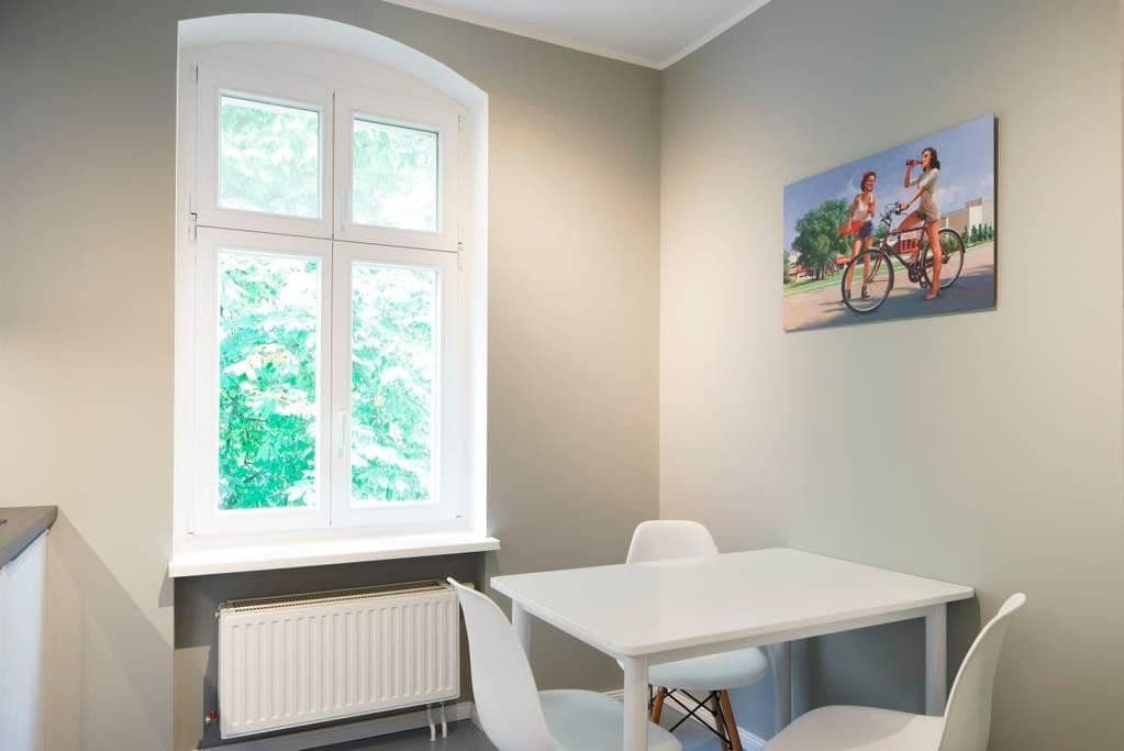 Prodej bytu 3+1 102 m², Metzer Straße 25, Berlin, Berlín Prodej bytu 3+1 102 m², Metzer Straße 25, Berlin, Berlín