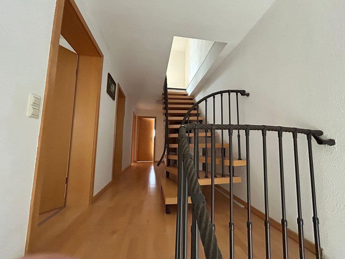 Prodej domu 160 m², pozemek 218 m², Remshalden, Bádensko-Württembersko Prodej domu 160 m², pozemek 218 m², Remshalden, Bádensko-Württembersko