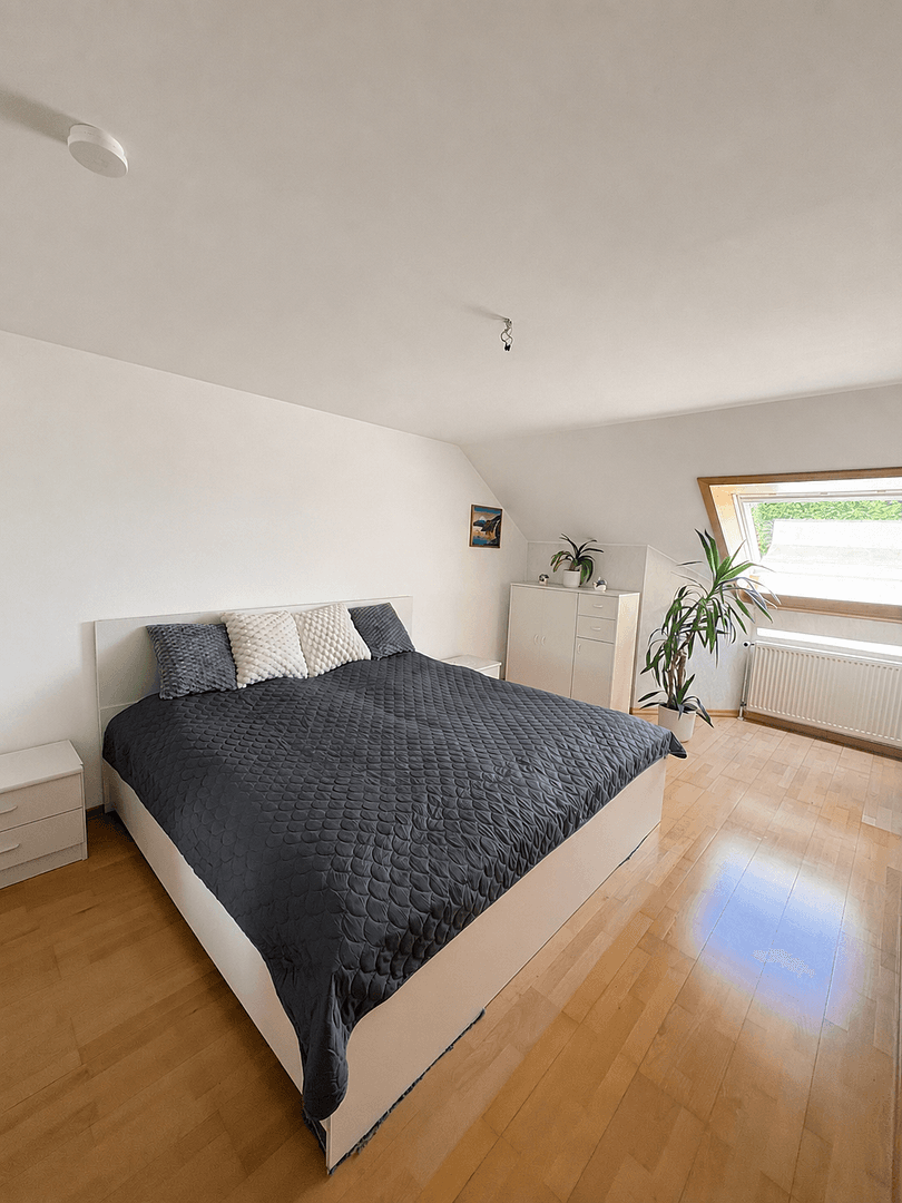 Prodej domu 160 m², pozemek 218 m², Remshalden, Bádensko-Württembersko Prodej domu 160 m², pozemek 218 m², Remshalden, Bádensko-Württembersko